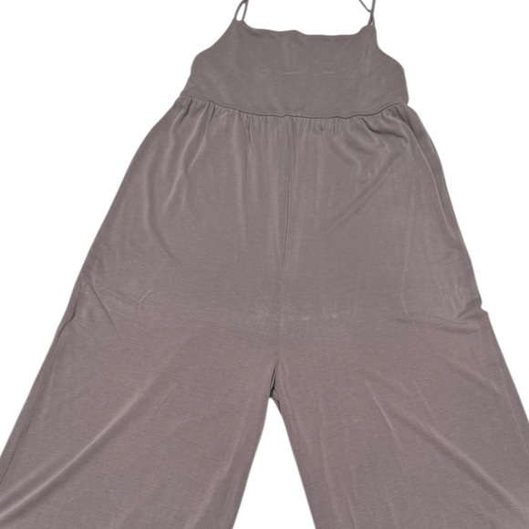 LOVE TREE Gray Wide Leg Junpsuit Small - Picture 8 of 13